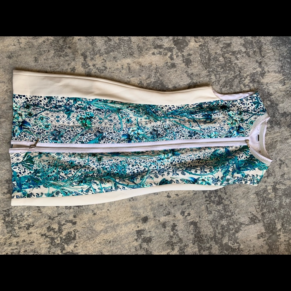 Elite Tahari front zip dress - never worn